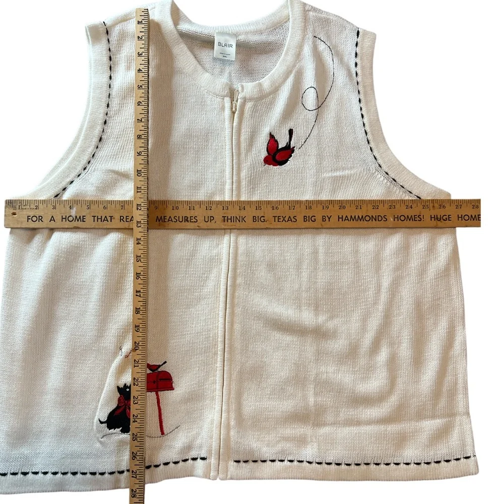 Blair 3XL White Knit Vest‎ with Dog and Bird Embroidery Zip Front